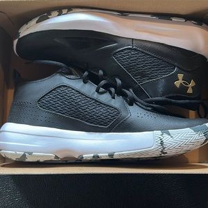 under armor shoes size 11